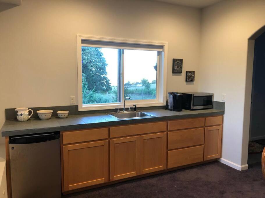 2 Bedroom Suite: Views, Private Entrance, Evchgr Amity Exterior foto